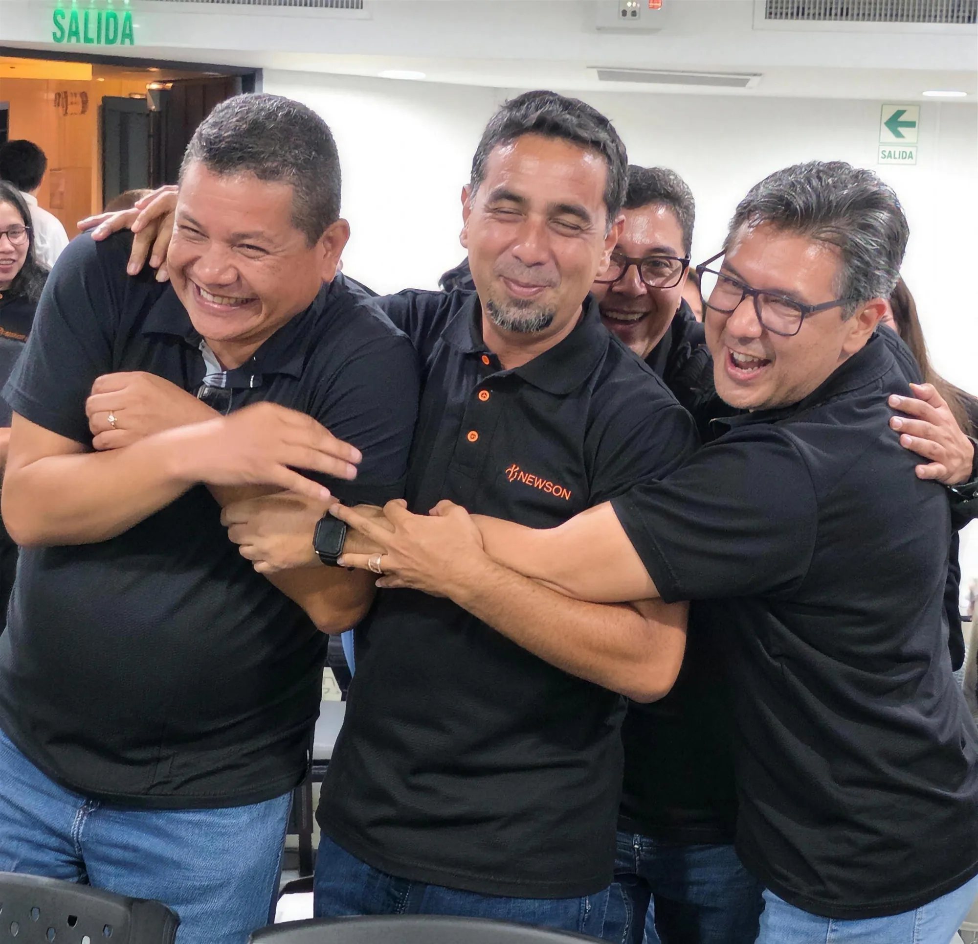 Dinámica divertida entre participantes de un In House